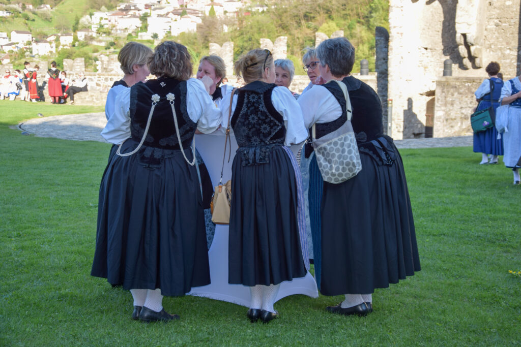 Landfrauen.ch_Paysannes.ch_Trachtenfrauen (1)